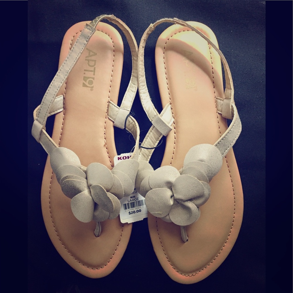 NWT Apt. 9 Gold sandals